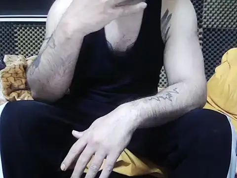 Snapshot of Arabeyes chatting on 11.14.25 Arabeyes online show from 11.14.25