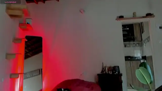 Snapshot of Rainbow_leia chatting on 03.08.26 Rainbow leia online show from 03.08.26