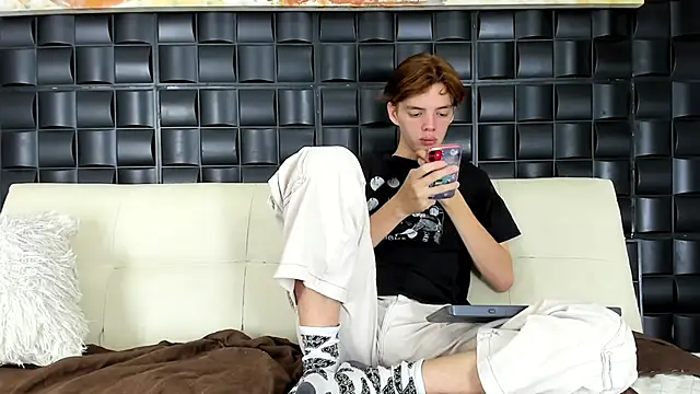 daniel hot03 online show from 03.19.25