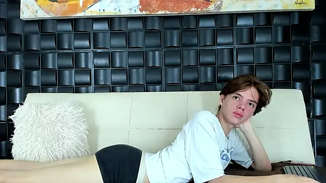 daniel hot03 online show from 03.20.25