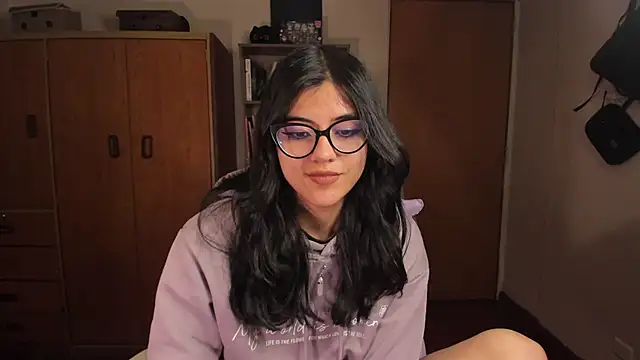 Snapshot of valerie__skyy chatting on 01.03.25 valerie skyy online show from 01.03.25