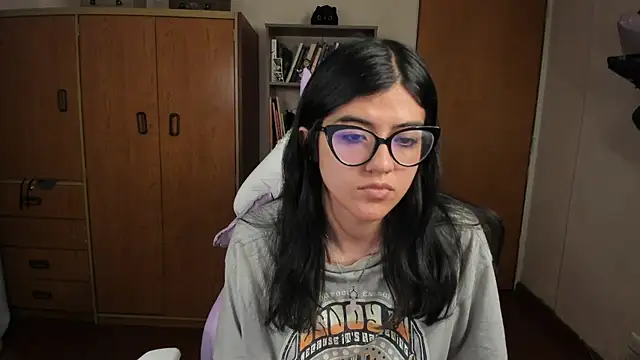 Snapshot of valerie__skyy chatting on 01.17.25 valerie skyy online show from 01.17.25