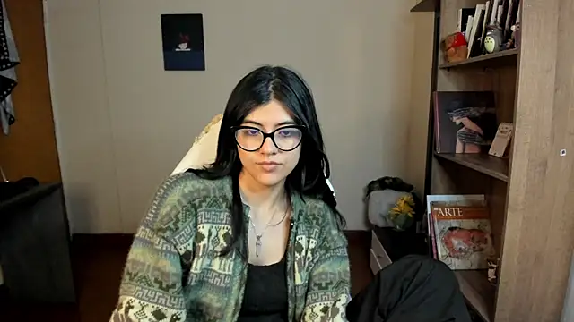 Snapshot of valerie__skyy chatting on 03.04.25 valerie skyy online show from 03.04.25