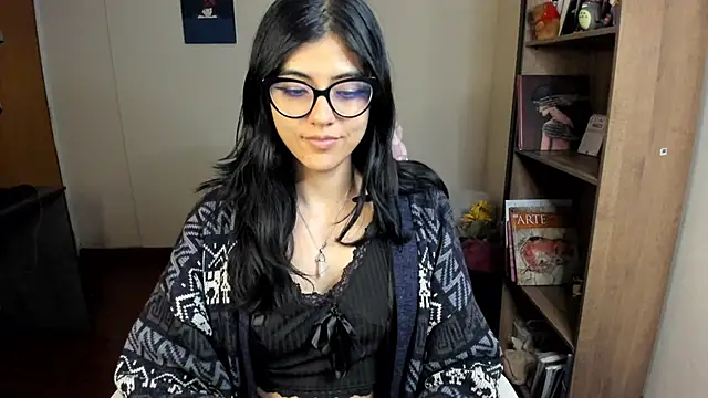 Snapshot of valerie__skyy chatting on 03.05.25 valerie skyy online show from 03.05.25