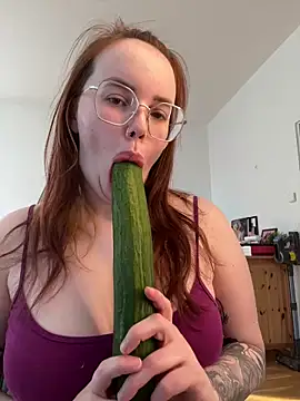 Mona-Peaches online show from 01.30.25