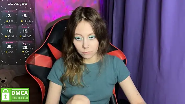 Snapshot of Natural_babe666 chatting on 09.17.25 Natural babe666 online show from 09.17.25