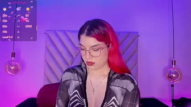 EmmaSwift  online show from 12.05.25