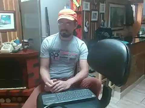 Dr Pocholate84 online show from 01.20.25