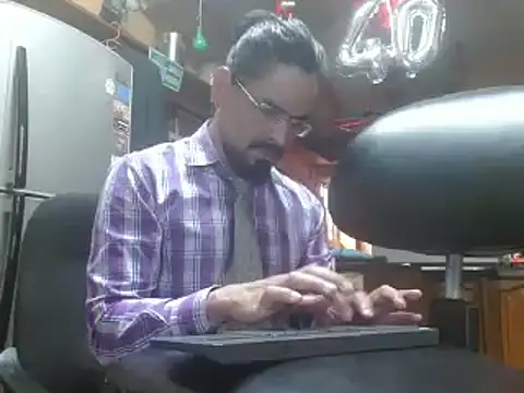 Dr Pocholate84 online show from 01.22.25