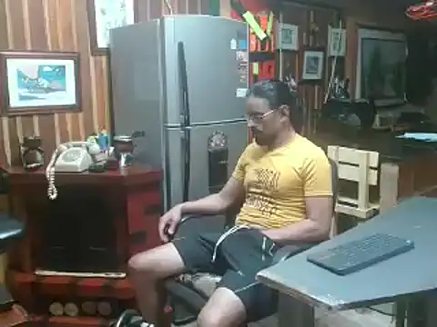 Dr Pocholate84 online show from 01.28.25