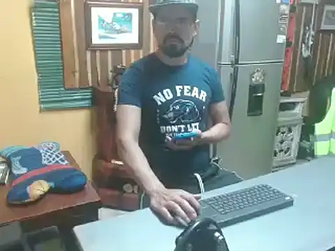 Dr Pocholate84 online show from 01.29.25