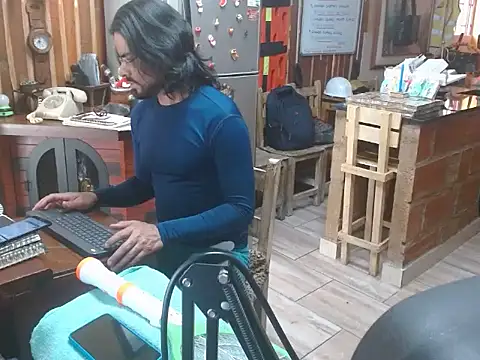 Dr Pocholate84 online show from 11.12.25