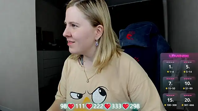 Snapshot of Olivia_Munk chatting on 05.03.26 Olivia Munk online show from 05.03.26