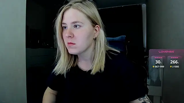 Snapshot of Olivia_Munk chatting on 06.28.26 Olivia Munk online show from 06.28.26