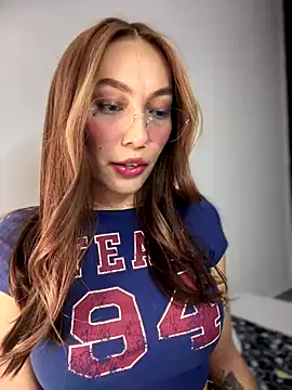 MichelleFerry  online show from 12.05.24