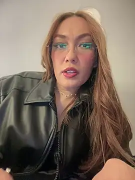 MichelleFerry  online show from 01.05.25