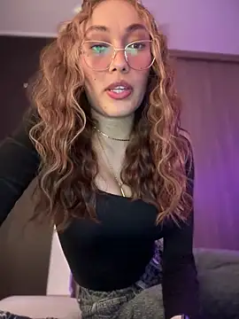 MichelleFerry  online show from 03.03.25