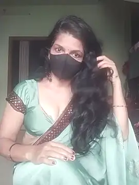 Snapshot of Shuttii_25 chatting on 10.28.25 Shuttii 25 online show from 10.28.25