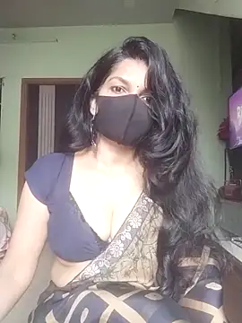 Snapshot of Shuttii_25 chatting on 10.31.25 Shuttii 25 online show from 10.31.25