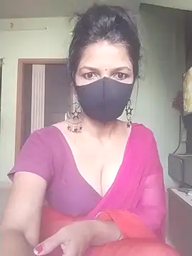 Snapshot of Shuttii_25 chatting on 11.11.25 Shuttii 25 online show from 11.11.25