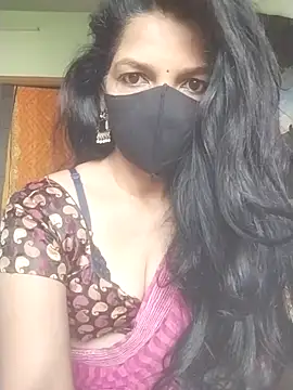 Snapshot of Shuttii_25 chatting on 02.18.26 Shuttii 25 online show from 02.18.26