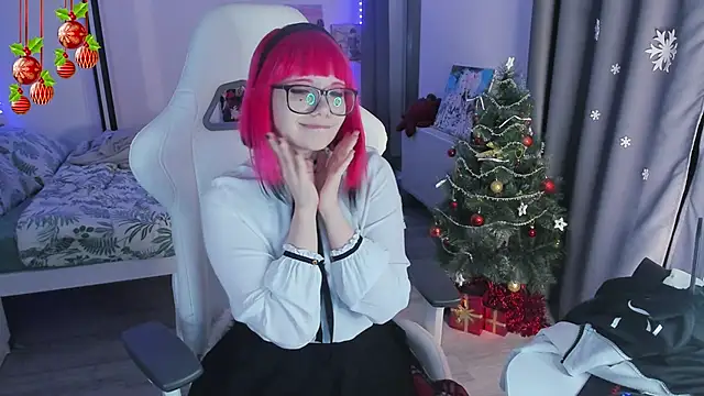 Snapshot of Yumi_Youkai chatting on 12.26.24 Yumi Youkai online show from 12.26.24