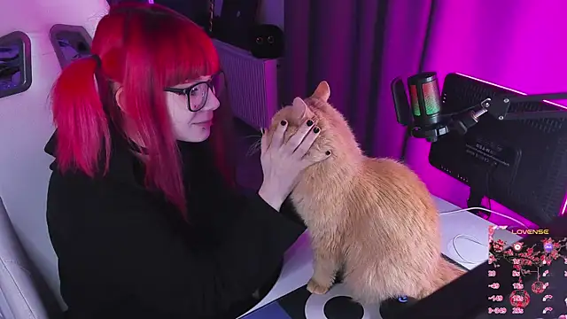 Snapshot of Yumi_Youkai chatting on 10.16.25 Yumi Youkai online show from 10.16.25