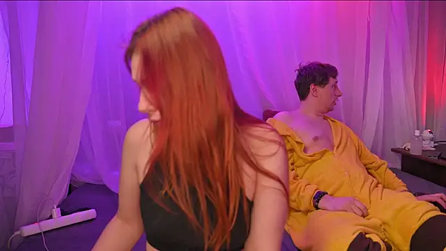 Snapshot of Claudia_and_elon_ chatting on 02.14.25 Claudia and elon online show from 02.14.25