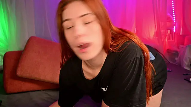 Snapshot of Claudia_and_elon_ chatting on 02.07.26 Claudia and elon online show from 02.07.26