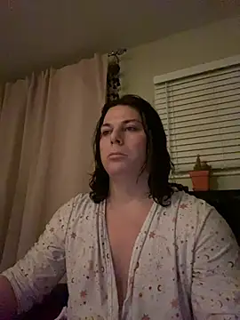 Snapshot of KevieWantsABoobJob chatting on 01.22.25 KevieWantsABoobJob online show from 01.22.25