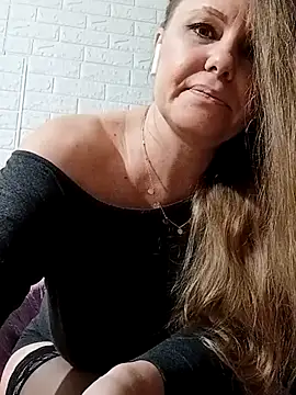 Snapshot of SexyMichellexo chatting on 10.25.25 SexyMichellexo online show from 10.25.25