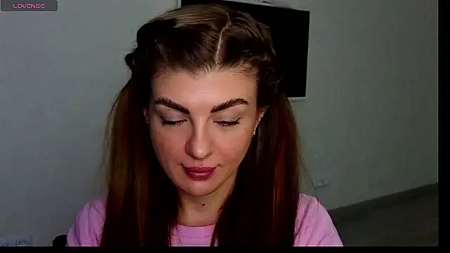 Snapshot of _comefeelme_ chatting on 03.06.25 comefeelme online show from 03.06.25