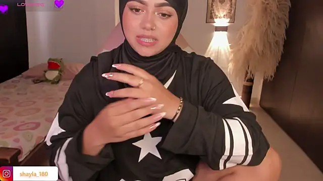 shayla 18 online show from 10.06.25