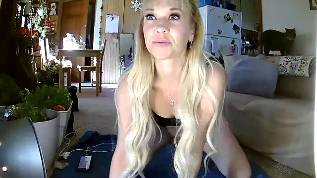 lyra rose online show from 12.21.25