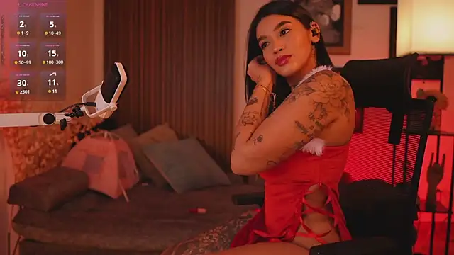 HannahW  online show from 12.07.24