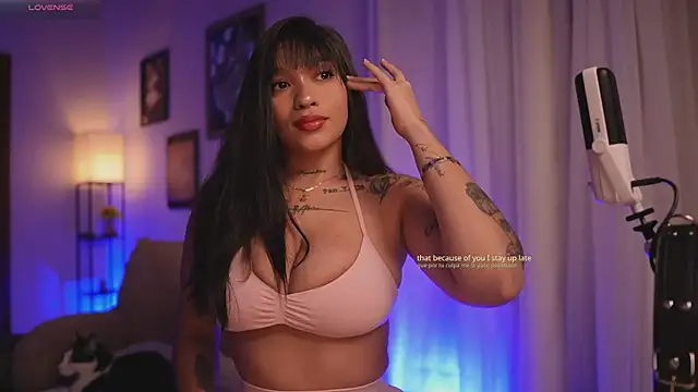 HannahW  online show from 02.06.26