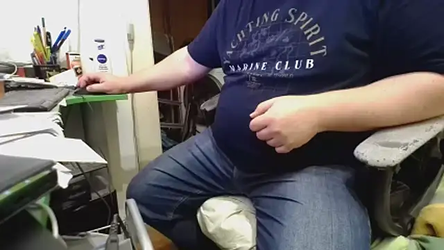 Snapshot of tipko123 chatting on 10.29.25 tipko123 online show from 10.29.25