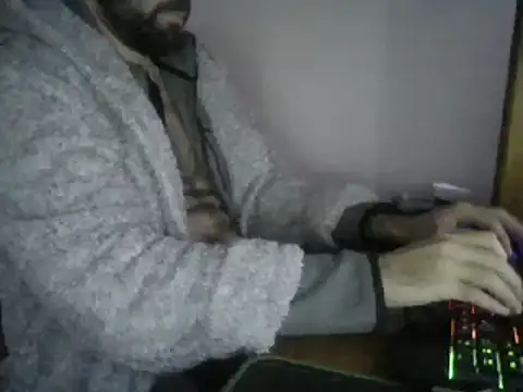 Snapshot of joaodias_97 chatting on 01.05.25 joaodias 97 online show from 01.05.25