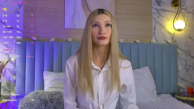 Snapshot of CarolReeves chatting on 01.30.25 CarolReeves online show from 01.30.25