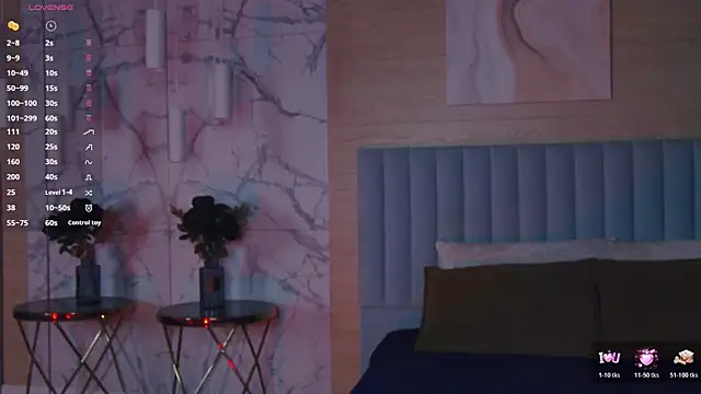 Snapshot of CarolReeves chatting on 11.05.25 CarolReeves online show from 11.05.25