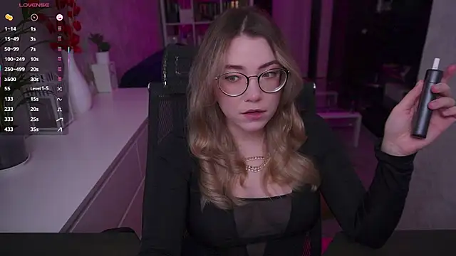 RemyCute online show from 11.28.25