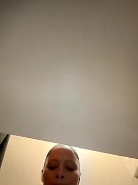 Snapshot of Neelo-Smith chatting on 11.06.25 Neelo-Smith online show from 11.06.25