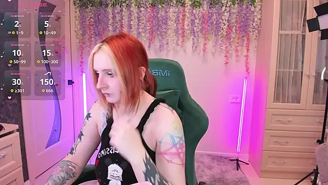 EmmyBunny online show from 04.18.26