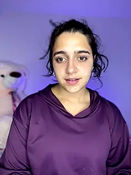 Alicia Ruiz online show from 11.05.25