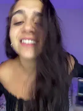 Alicia Ruiz online show from 11.19.25