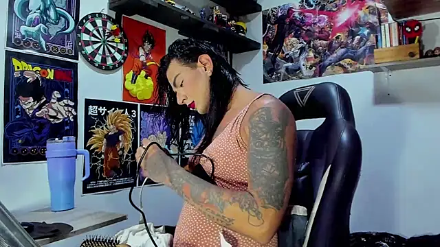 Snapshot of dariell_smokesexx chatting on 06.16.26 dariell smokesexx online show from 06.16.26