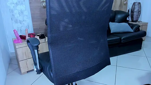 camilleDiaz16 online show from 03.20.25