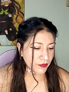 Snapshot of nammy__dirtyhott chatting on 11.21.25 nammy dirtyhott online show from 11.21.25