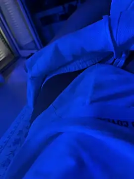 Snapshot of lovesme1212 chatting on 09.13.25 lovesme1212 online show from 09.13.25