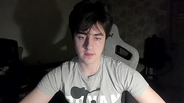 Snapshot of Knuckles17 chatting on 03.16.26 Knuckles17 online show from 03.16.26